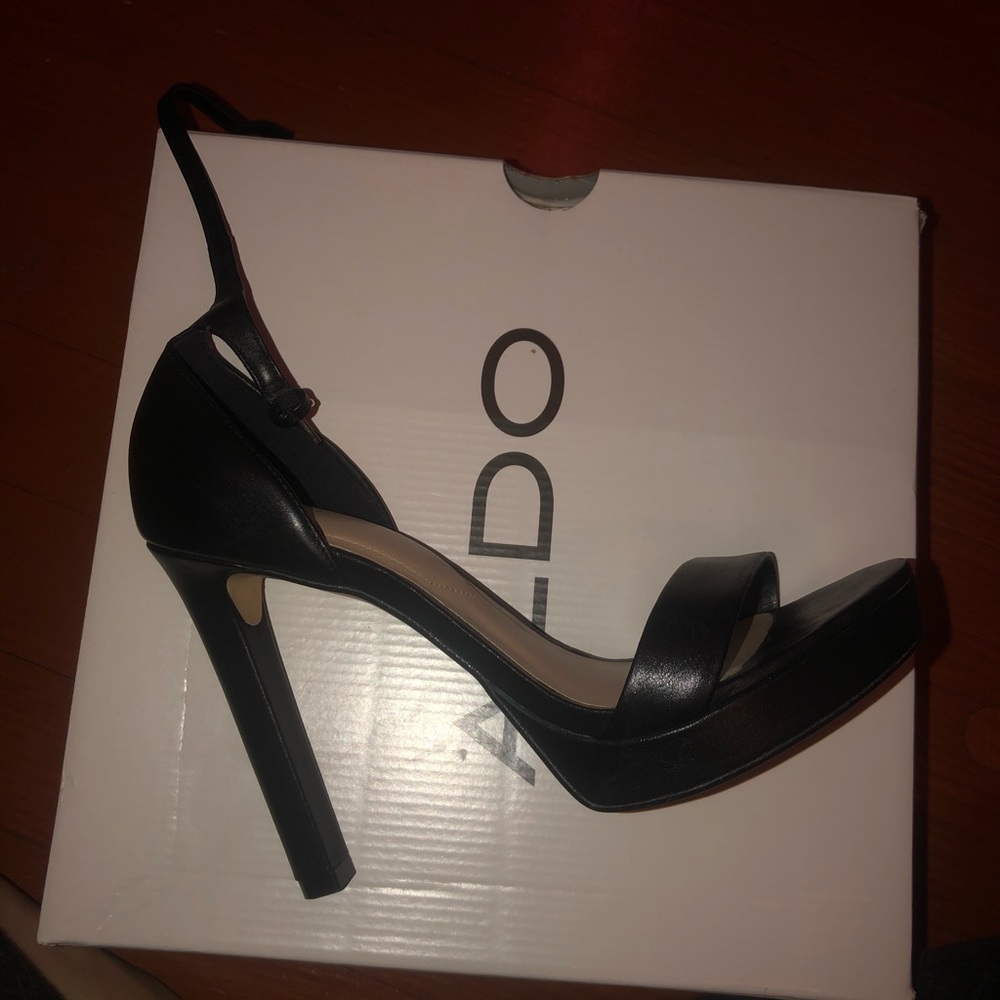 ALDO PUMPS, brand new!!